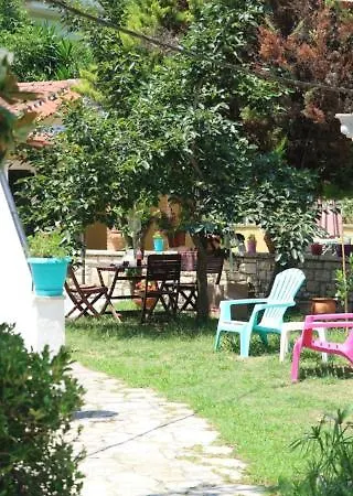 Savvas *